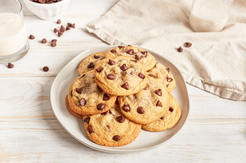 The Complete Guide to Chocolate Chip Cookies That Are Soft and ChewyDiscover How to Make Mouth-Melting, Irresistible Cookies!